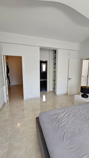 Image No.27-4 Bed House for sale