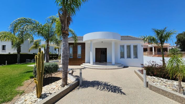 Image No.5-4 Bed House for sale