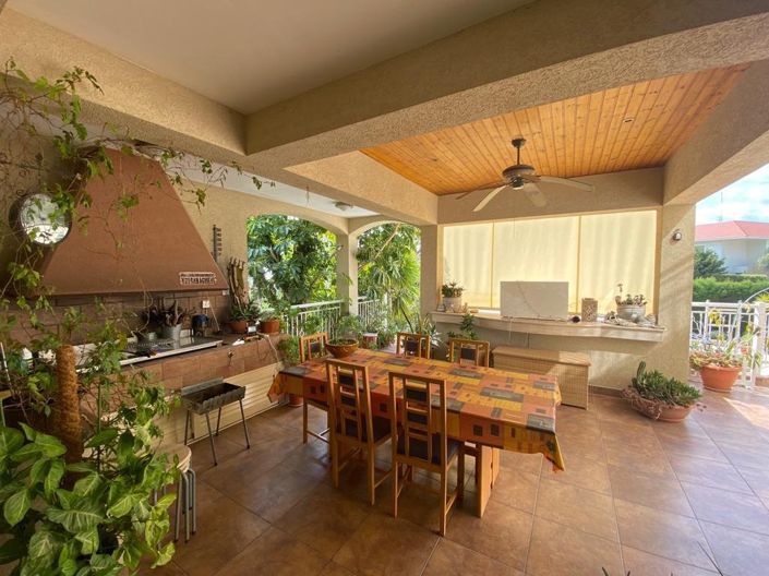 Image No.10-5 Bed Villa for sale