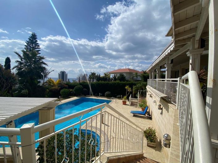 Image No.9-5 Bed Villa for sale