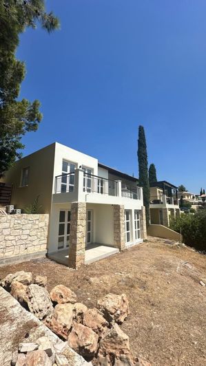 Image No.1-3 Bed House for sale