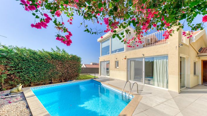 Image No.1-3 Bed House for sale