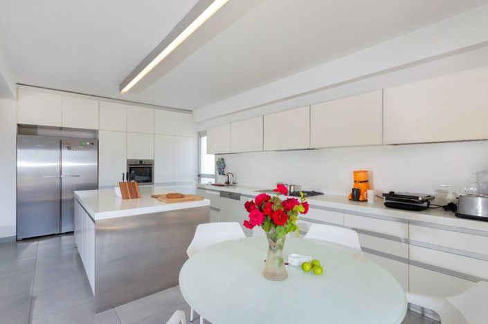 Image No.1-5 Bed House for sale