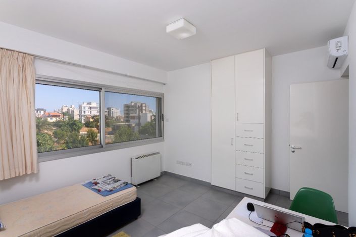 Image No.15-5 Bed House for sale