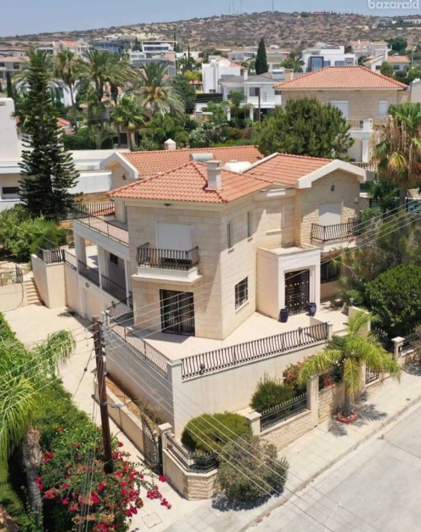 Image No.1-Maison de 7 chambres à vendre à Limassol