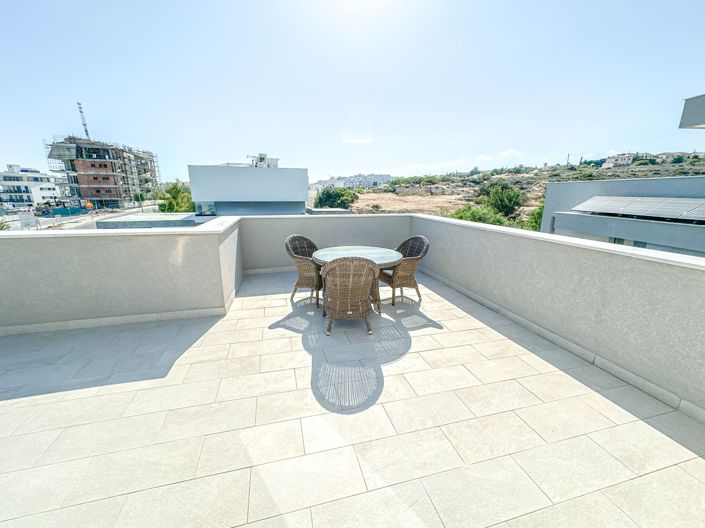 Image No.16-4 Bed House for sale