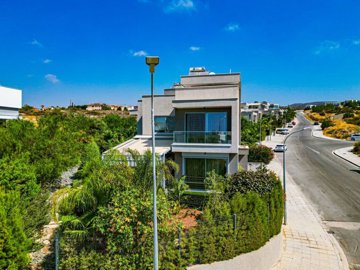 2e38d317-4a3a-4ee8-becf-549fa2ab3a2f