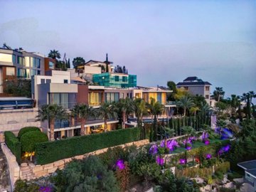 1 - Agios Tychonas, Maison