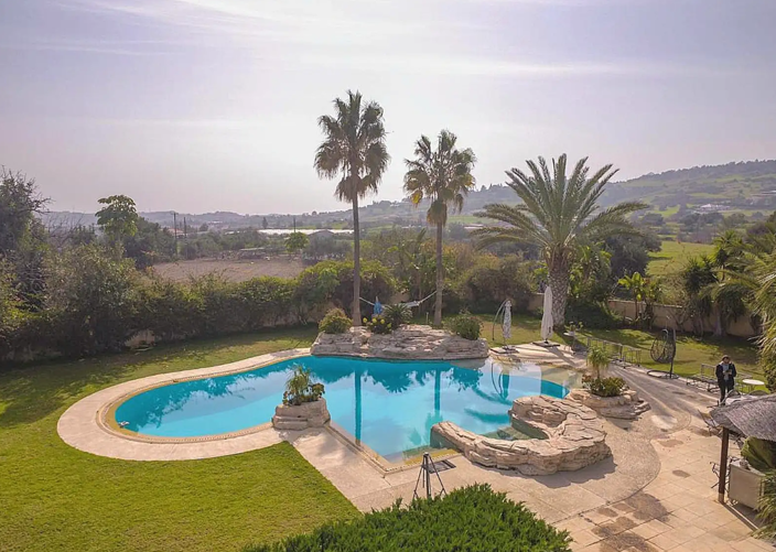 Image No.4-Maison de 5 chambres à vendre à Parekklisia