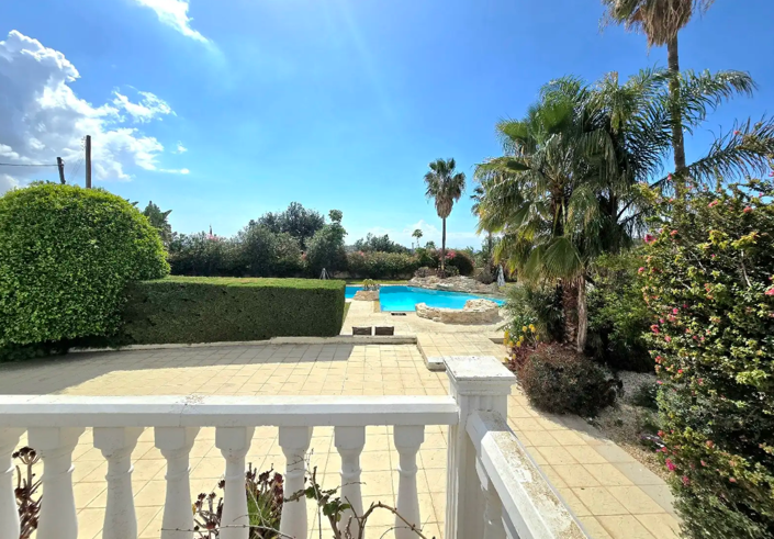 Image No.6-Maison de 5 chambres à vendre à Parekklisia