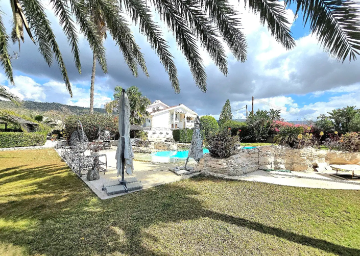 Image No.7-Maison de 5 chambres à vendre à Parekklisia