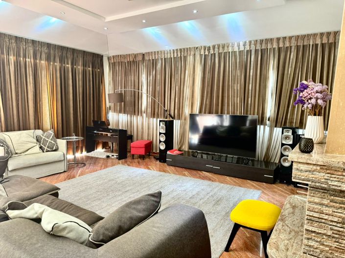 Image No.11-5 Bed House for sale