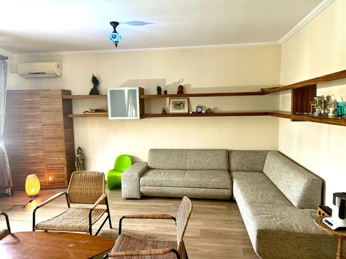 Image No.19-5 Bed House for sale