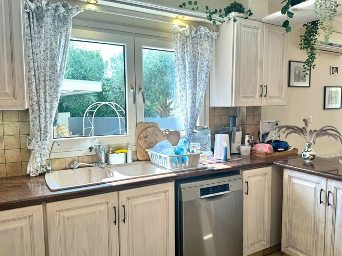 Image No.22-5 Bed House for sale