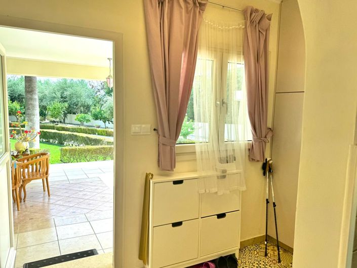 Image No.23-5 Bed House for sale