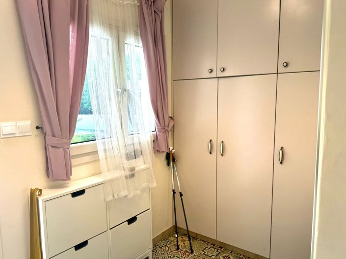 Image No.24-5 Bed House for sale