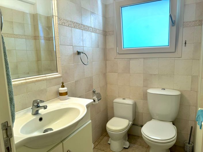 Image No.30-5 Bed House for sale