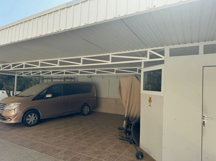 Image No.6-5 Bed House for sale