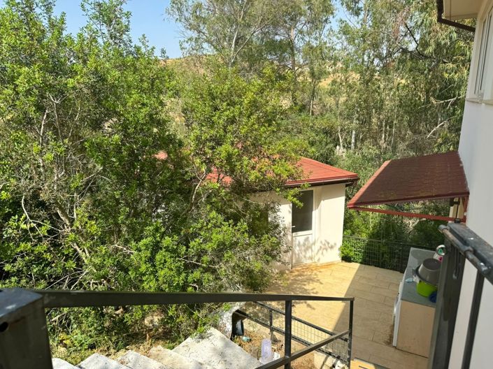 Image No.7-5 Bed House for sale