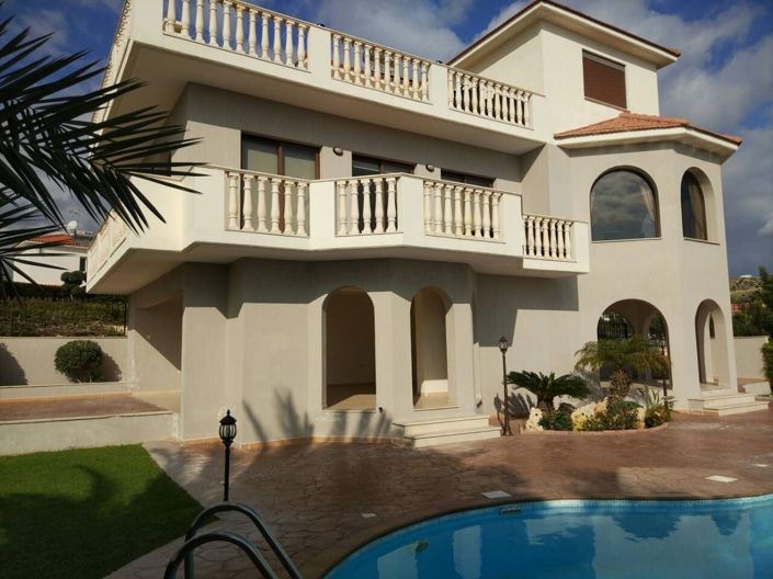 Image No.1-5 Bed House for sale