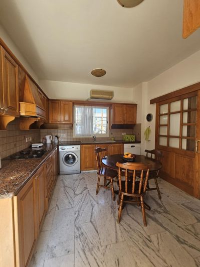 Image No.13-3 Bed House for sale