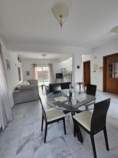 Image No.7-3 Bed House for sale