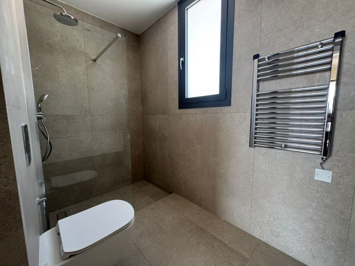 Image No.28-Maison de 4 chambres à vendre à Agios Athanasios