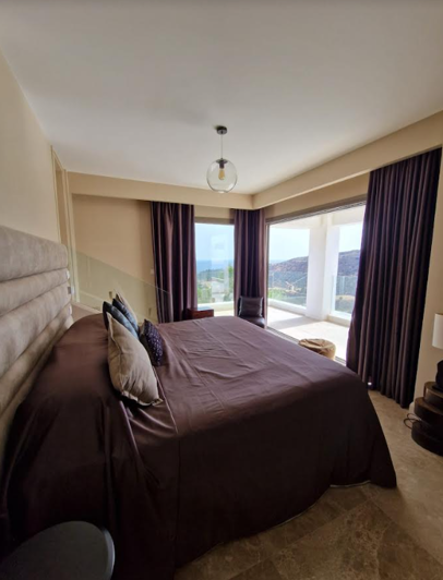 Image No.8-5 Bed Villa for sale