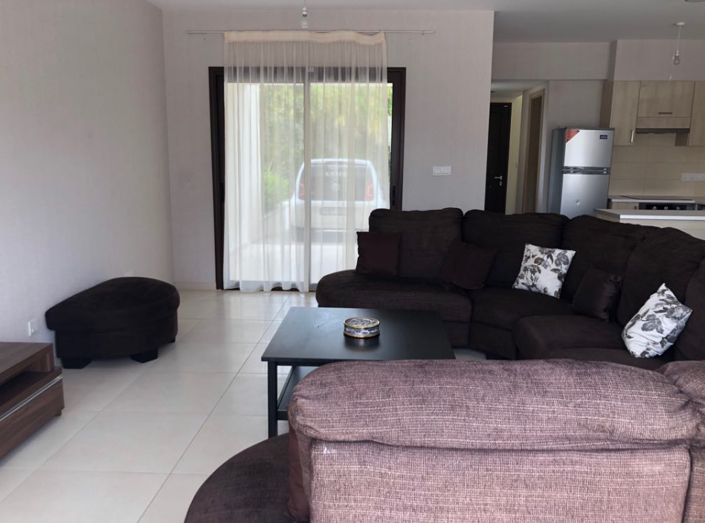 Image No.4-Maison de 2 chambres à vendre à Mouttagiaka