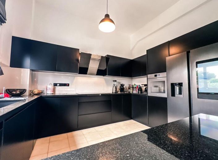 Image No.4-Maison de 8 chambres à vendre à Peyia