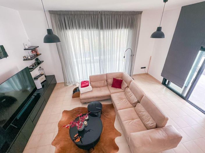 Image No.6-Maison de 8 chambres à vendre à Peyia