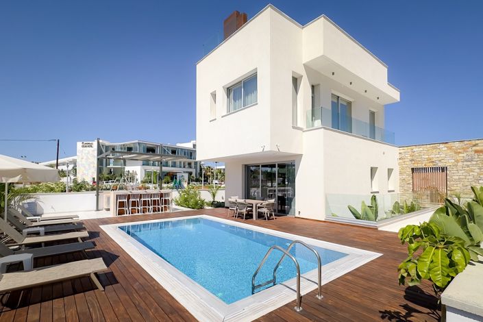 Image No.1-4 Bed Villa for sale
