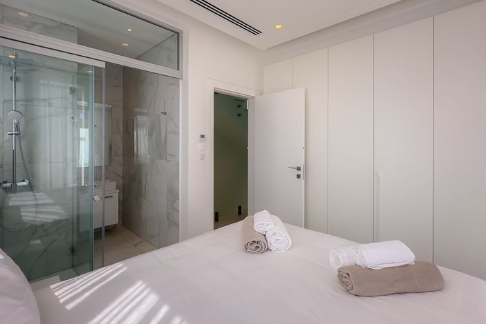 Image No.19-4 Bed Villa for sale