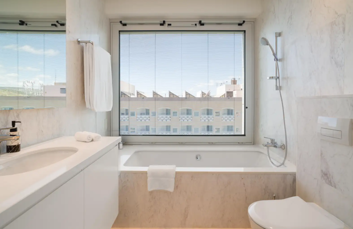 Image No.8-2 Bed Apartment for sale