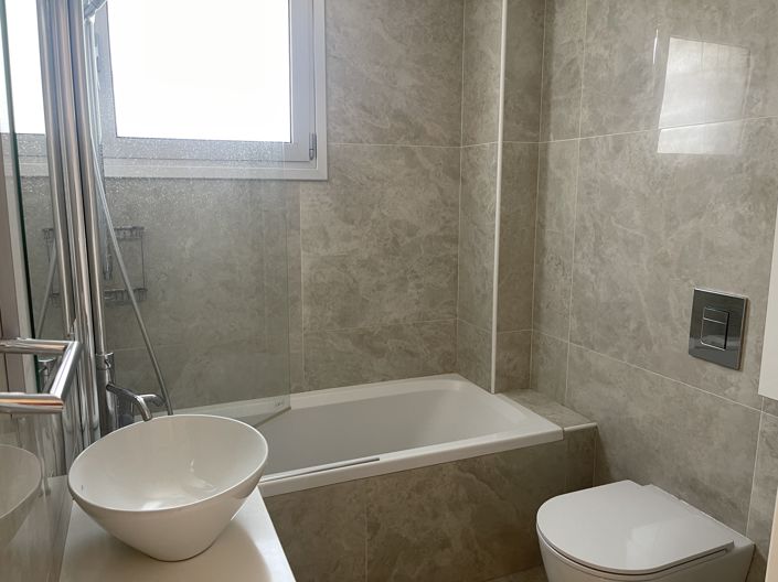 Image No.18-3 Bed House for sale