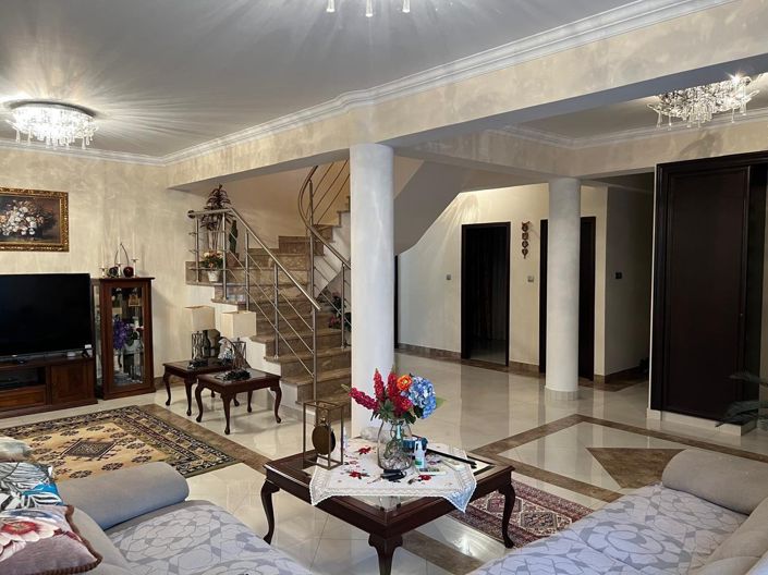 Image No.2-5 Bed Villa for sale