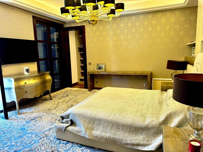 Image No.12-8 Bed House for sale