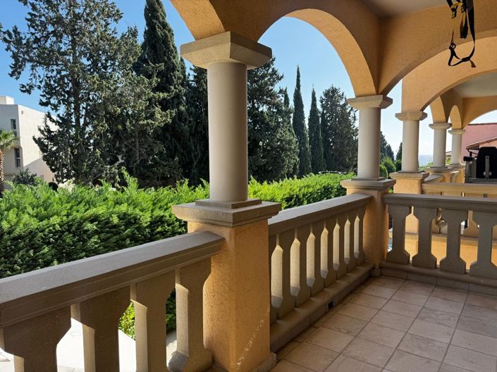 Image No.13-8 Bed House for sale