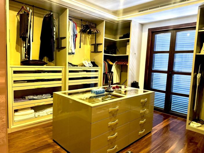 Image No.17-8 Bed House for sale