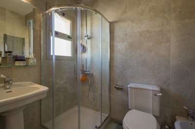 e4c04e1f-ad4c-4366-b017-04c13e77136e