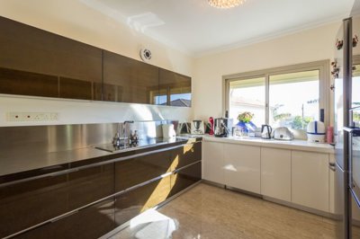 0edcd49b-1fd0-4a43-b820-b7feece1c4ec