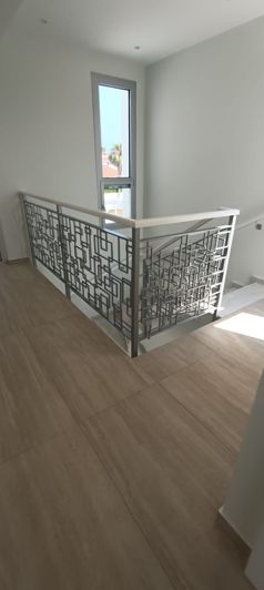 Image No.7-3 Bed House for sale