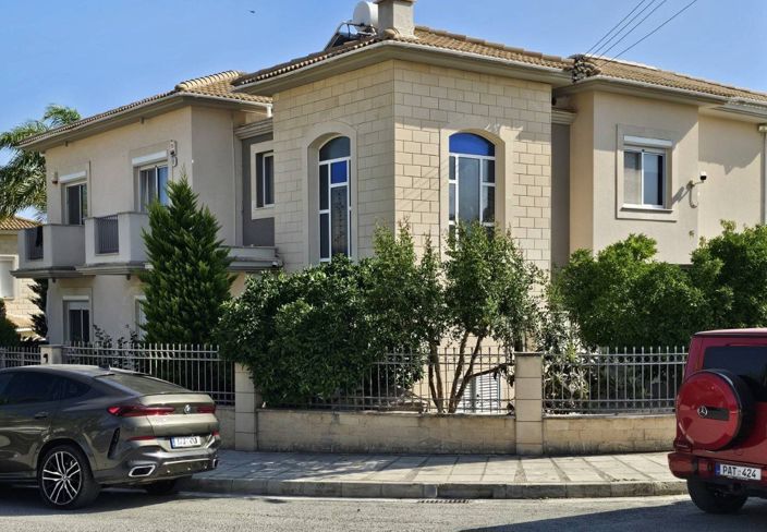 Image No.1-Maison de 5 chambres à vendre à Limassol