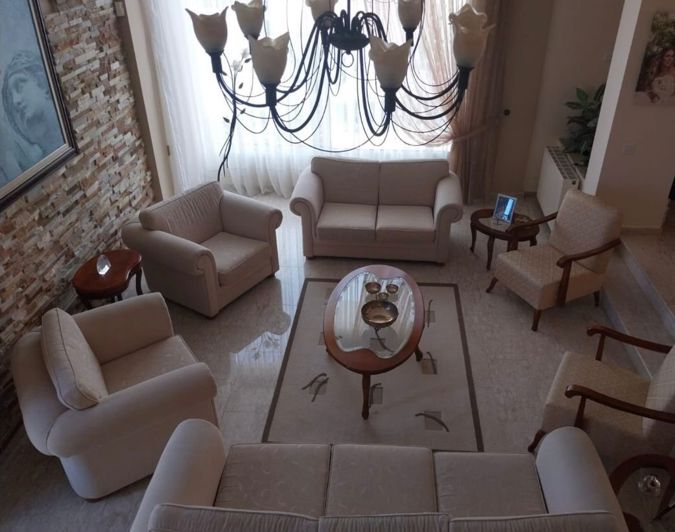 Image No.6-6 Bed House for sale