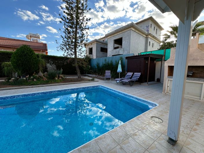 Image No.2-Maison de 4 chambres à vendre à Limassol