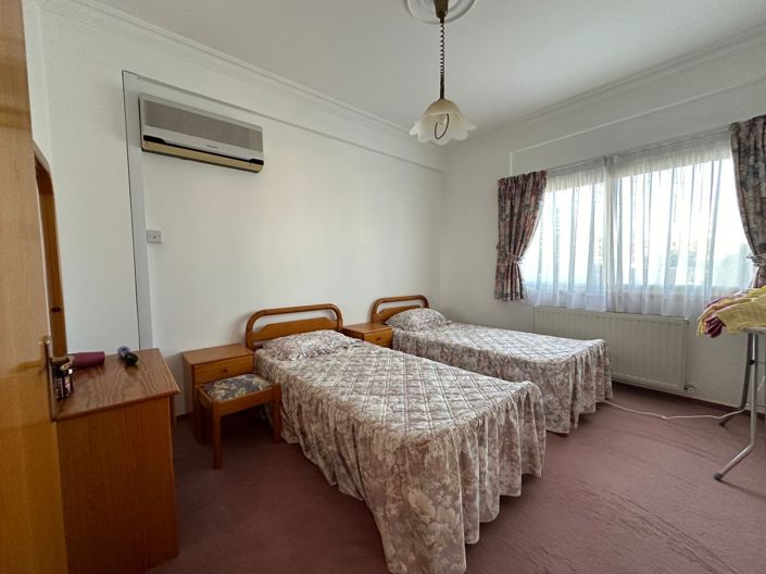 Image No.9-4 Bed House for sale