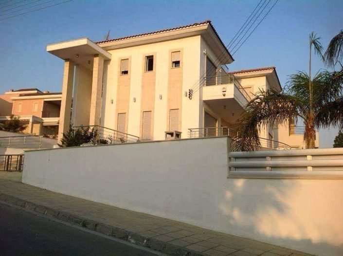 Image No.1-Maison de 5 chambres à vendre à Limassol