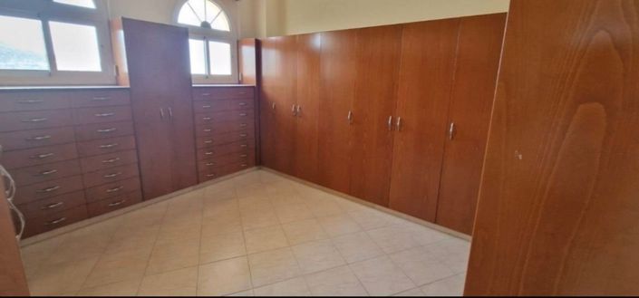 Image No.14-6 Bed House for sale