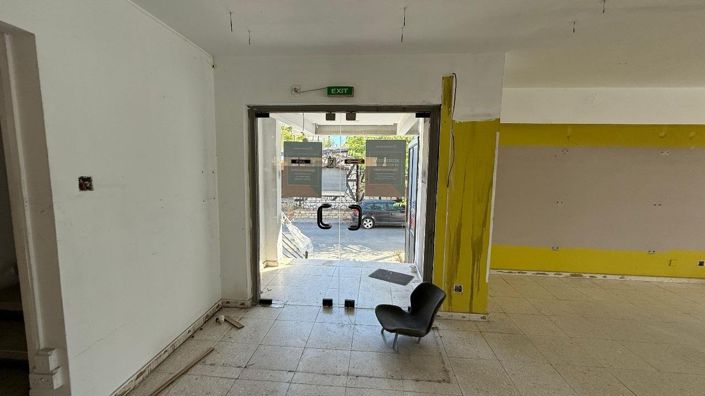 Image No.9-Commercial à vendre à Limassol