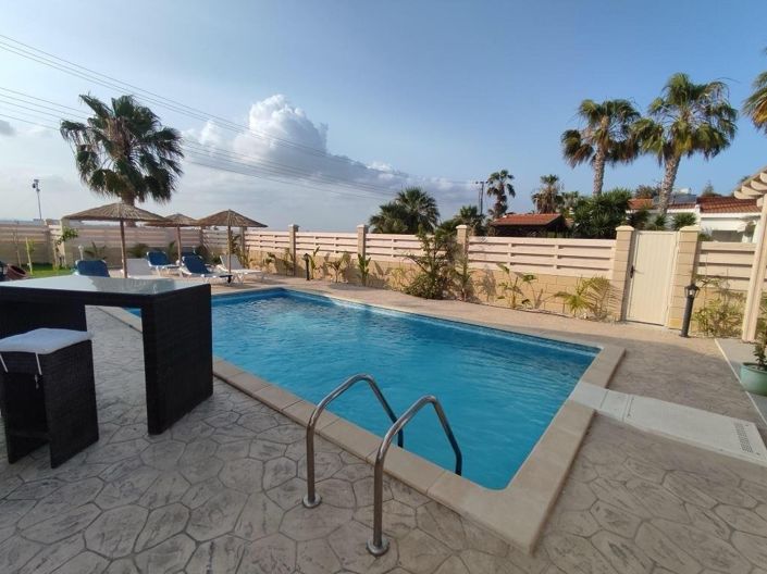 Image No.5-Bungalow de 3 chambres à vendre à Meneou